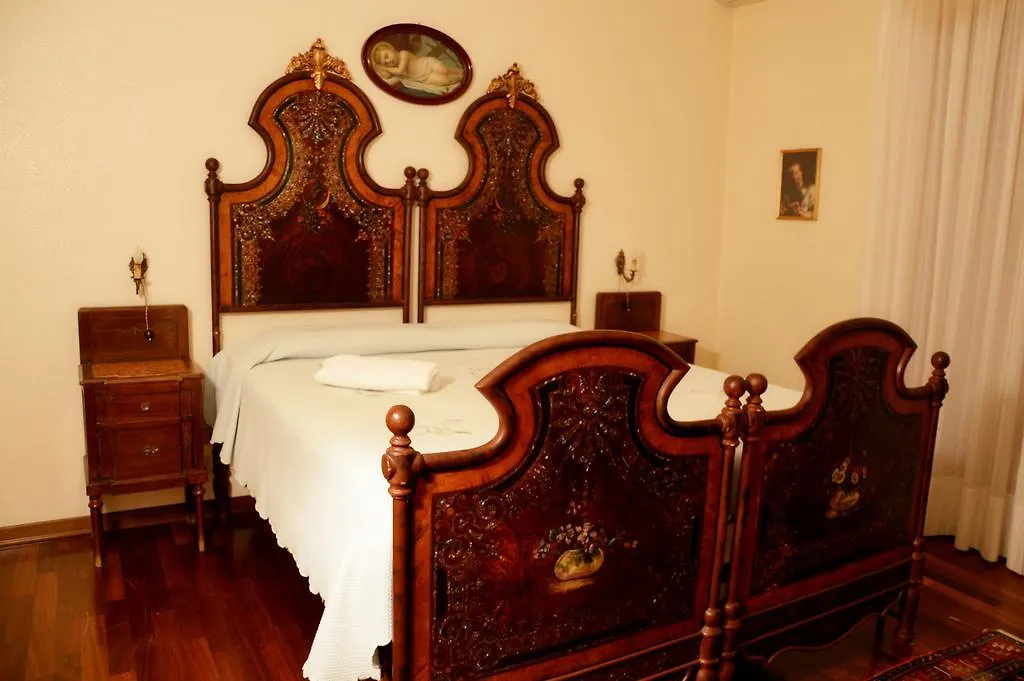 Villa Caterina B&B Pedara Oda ve Kahvaltı
